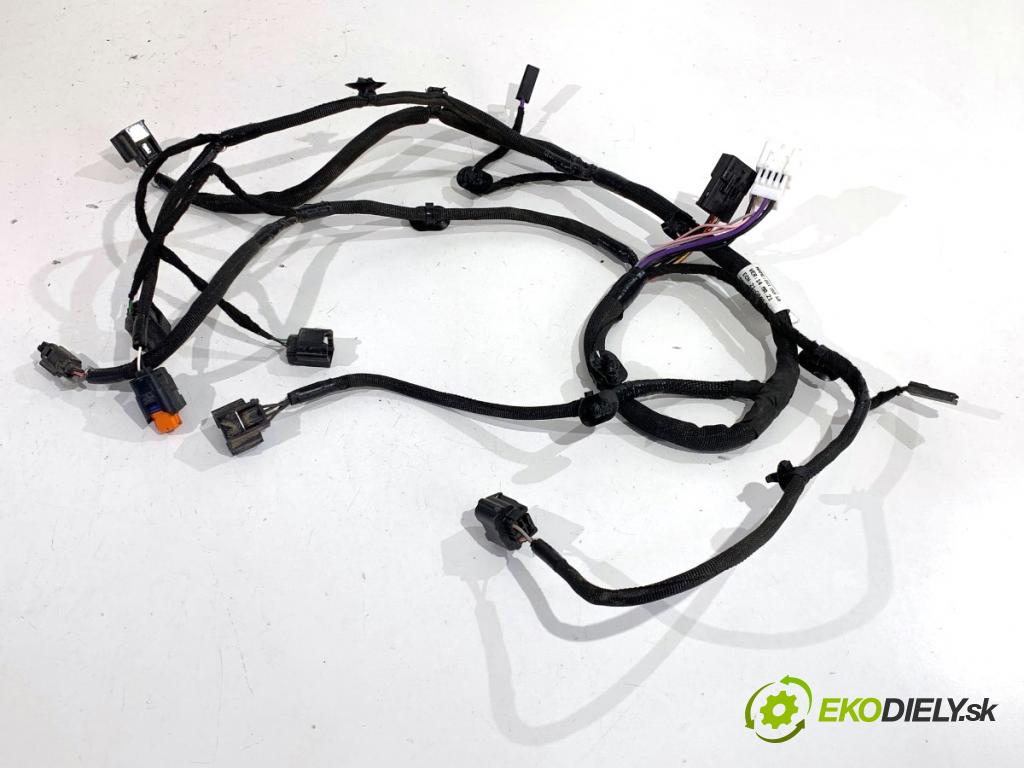 RENAULT ARKANA I SUV 2021 69 kW 1.5 E-TECH 145 1598 káblovačka dveří kufra zadní část 240515661R