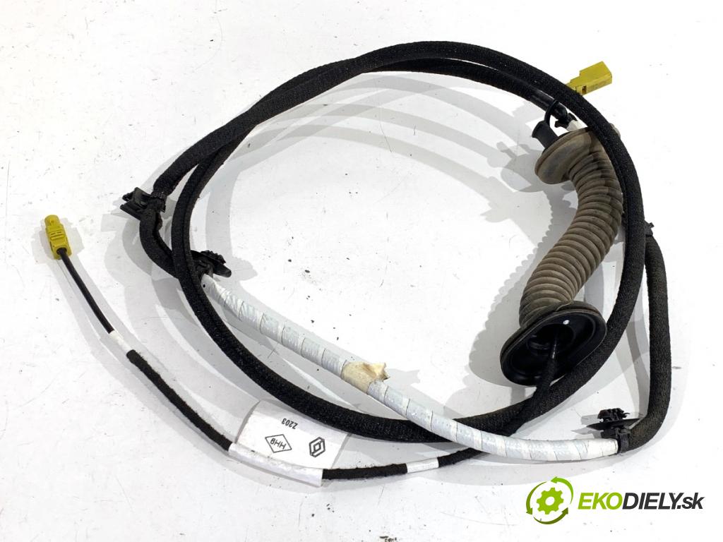 RENAULT ARKANA I SUV 2021 69 kW 1.5 E-TECH 145 1598 káblovačka dveří kufra zadní část 282457241R