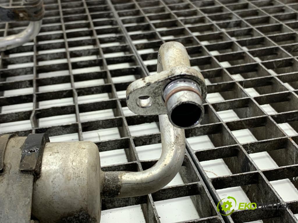 RENAULT ARKANA I SUV 2021 69 kW 1.5 E-TECH 145 1598 rúrka klimatizace  (Trubka klimatizace)