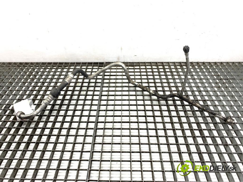 PORSCHE PANAMERA liftback 2010 294 kW 4.8 4S 4806 rúrka klimatizace  (Trubka klimatizace)