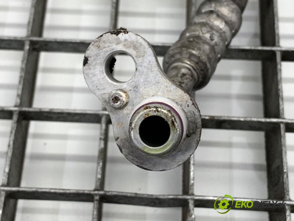 PORSCHE PANAMERA liftback 2010 294 kW 4.8 4S 4806 rúrka klimatizace  (Trubka klimatizace)