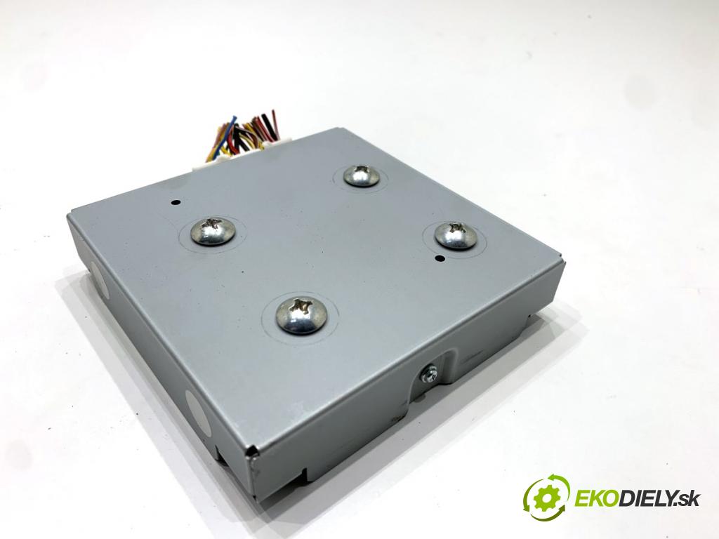 RENAULT ARKANA I SUV 2021 69 kW 1.5 E-TECH 145 1598 modul řídící jednotka CONT ASSY 284A15074R