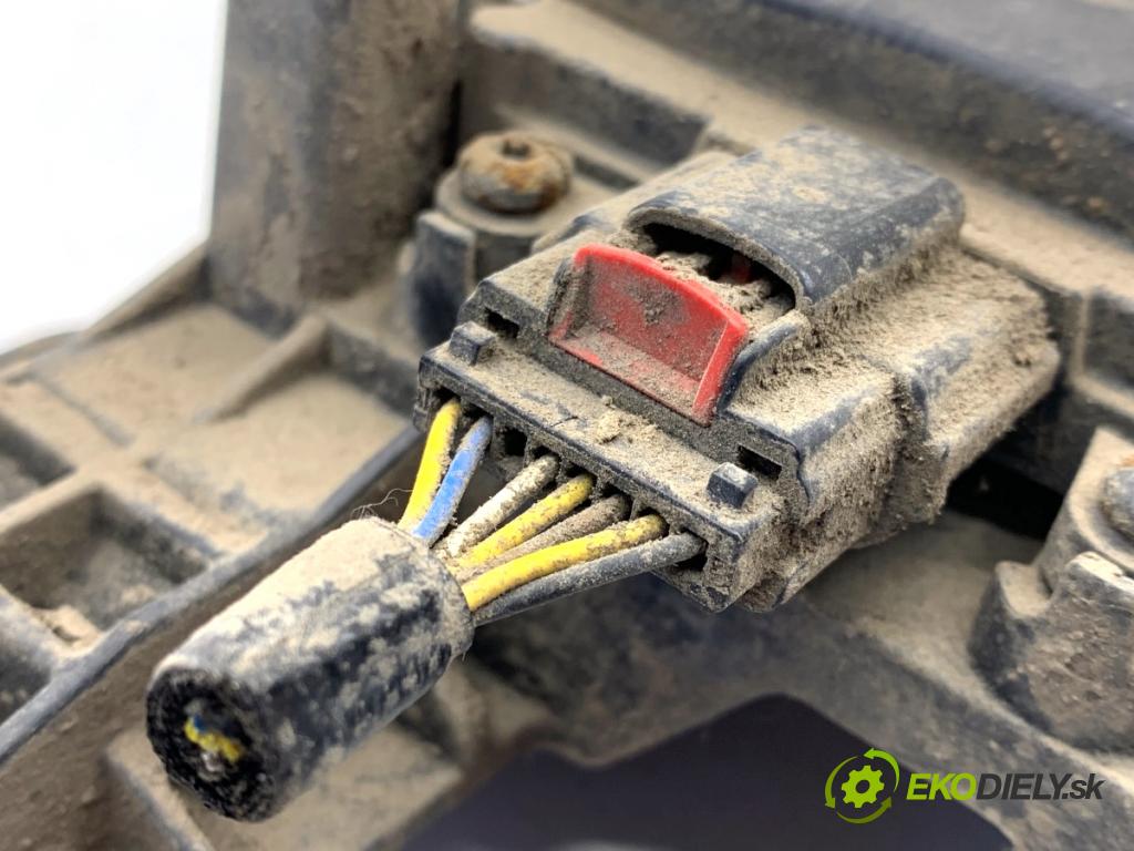 RENAULT ARKANA I SUV 2021 69 kW 1.5 E-TECH 145 1598 RADAR: DISTRONIC 284E74036R