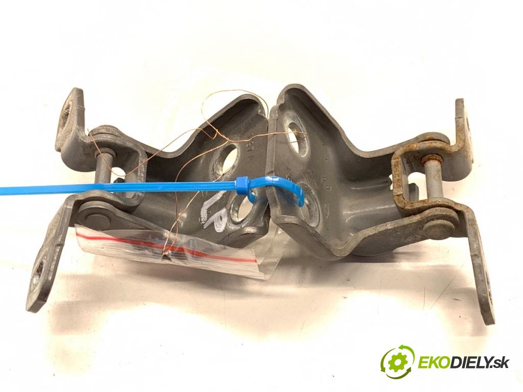 RENAULT ARKANA I SUV 2021 69 kW 1.5 E-TECH 145 1598 závěsky dveře přední část levé