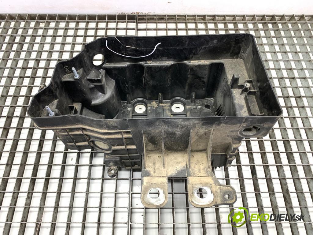 RENAULT ARKANA I SUV 2021 69 kW 1.5 E-TECH 145 1598 obal akumulátora