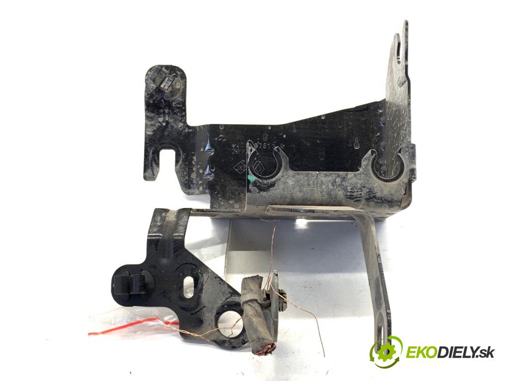 RENAULT ARKANA I SUV 2021 69 kW 1.5 E-TECH 145 1598 Uchytenie pumpy ABS 478407613R