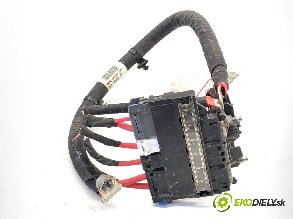 RENAULT ARKANA I SUV 2021 69 kW 1.5 E-TECH 145 1598 svorka plus 297D50100R