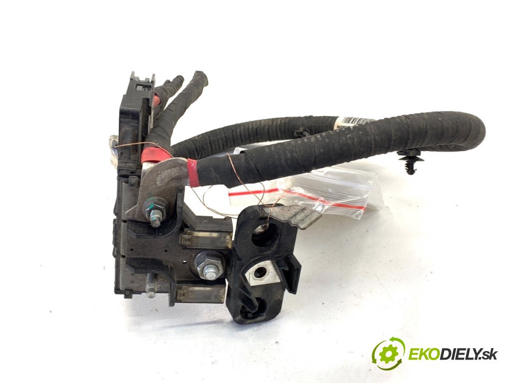 RENAULT ARKANA I SUV 2021 69 kW 1.5 E-TECH 145 1598 svorka plus 297D50100R