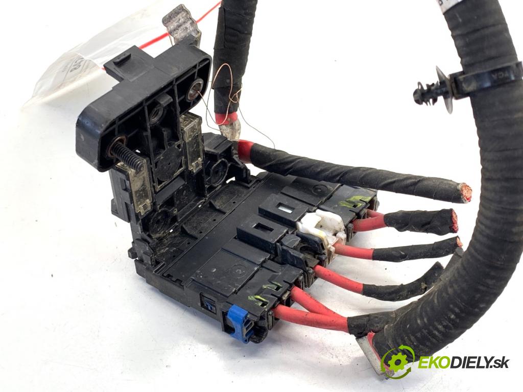 RENAULT ARKANA I SUV 2021 69 kW 1.5 E-TECH 145 1598 svorka plus 297D50100R