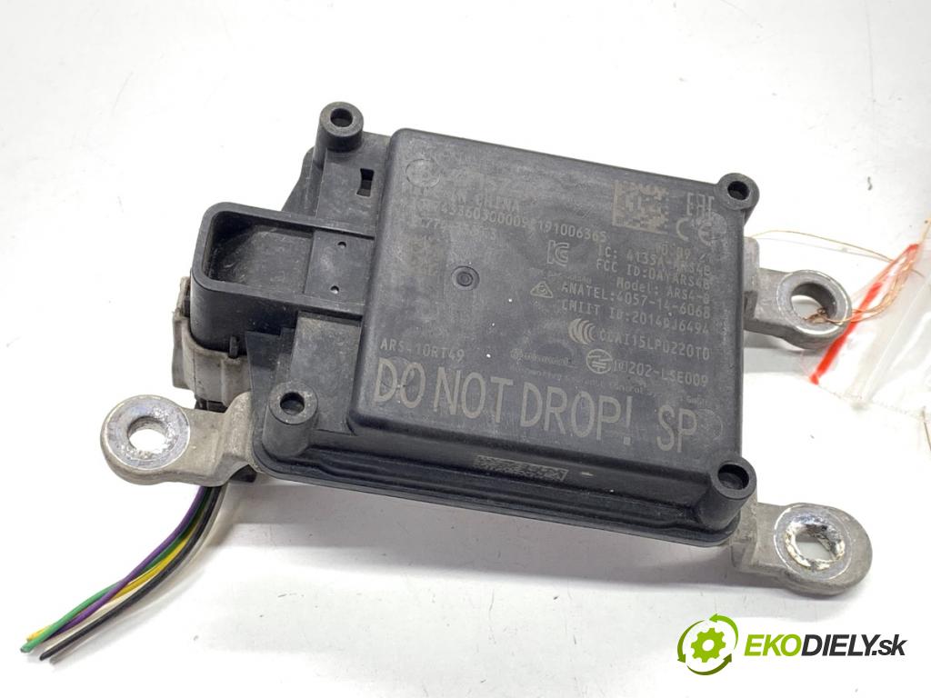 RENAULT ARKANA I SUV 2021 69 kW 1.5 E-TECH 145 1598 RADAR: DISTRONIC 284471574R