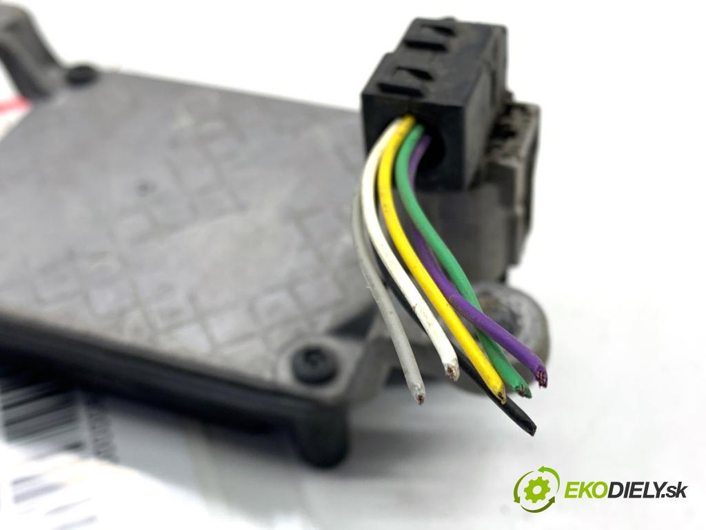 RENAULT ARKANA I SUV 2021 69 kW 1.5 E-TECH 145 1598 RADAR: DISTRONIC 284471574R