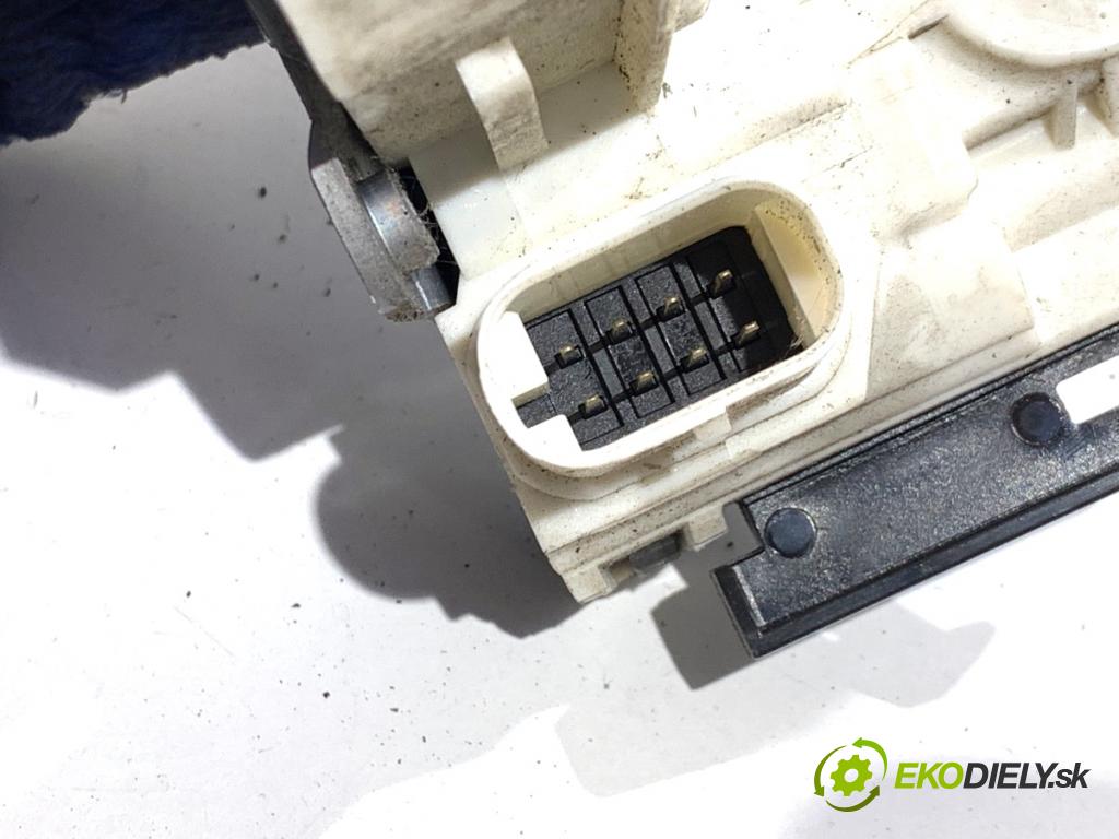 MERCEDES-BENZ SPRINTER 3,5-t Tourer Bus Autobus 2022 125 kW 317 CDI (907.731, 907.733, 907.735) 1950 zámok dveře posúvne pravý zadní část A9107303800