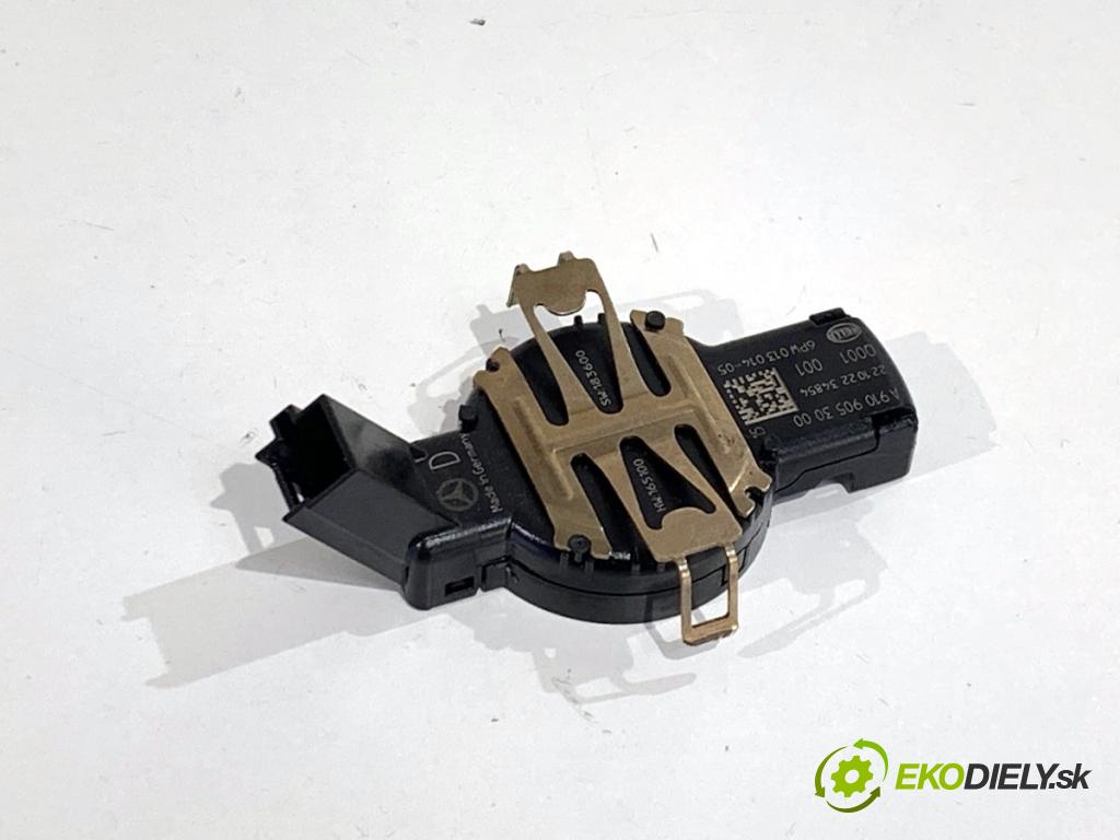 MERCEDES-BENZ SPRINTER 3,5-t Tourer Bus Autobus 2022 125 kW 317 CDI (907.731, 907.733, 907.735) 1950 snímač deště A9109053000 (Snímač deště)