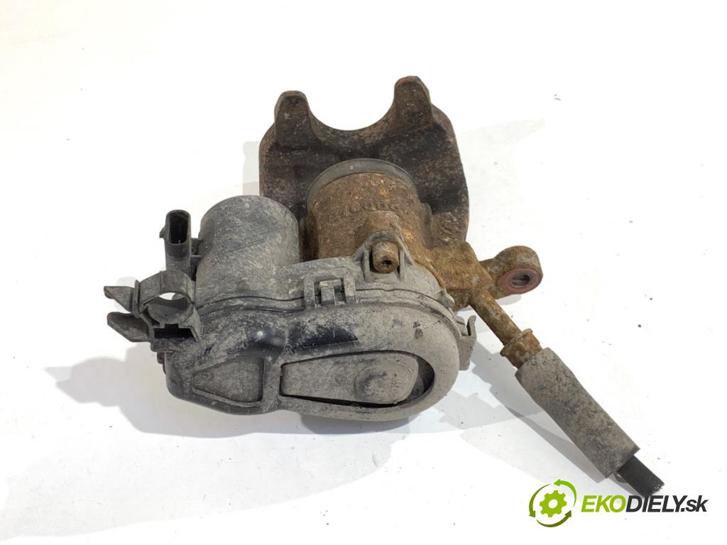 MERCEDES-BENZ CLA coupe coupe 2014 155 kW CLA 250 4-matic (117.346) 1991 Brzdič strmeň ľavy zad A2464233198