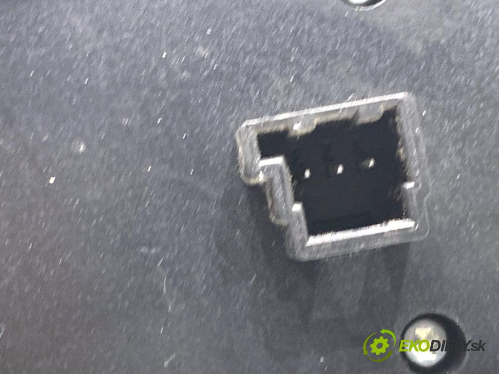 MERCEDES-BENZ CLA coupe coupe 2014 155 kW CLA 250 4-matic (117.346) 1991 Prepínač okien A1669054400 (Prepínacie páčky pod volantom)