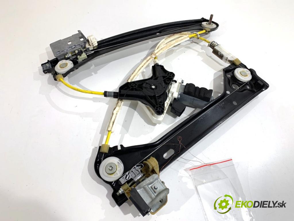 MERCEDES-BENZ CLA coupe coupe 2014 155 kW CLA 250 4-matic (117.346) 1991 mechanismus okna pravý zadní část