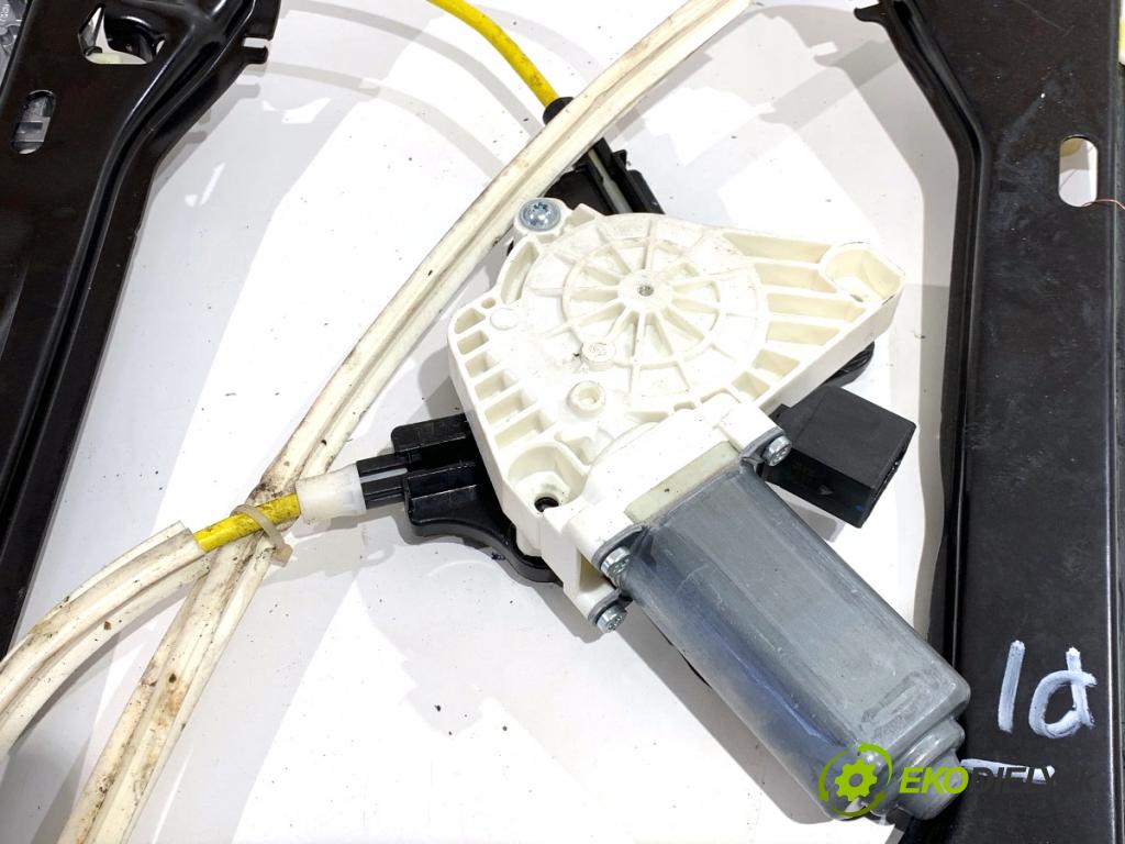 MERCEDES-BENZ CLA coupe coupe 2014 155 kW CLA 250 4-matic (117.346) 1991 mechanismus okna pravý zadní část