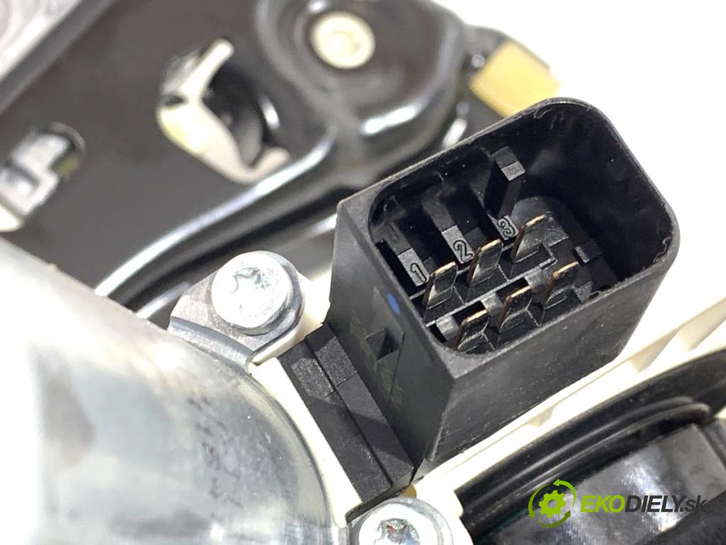 MERCEDES-BENZ CLA coupe coupe 2014 155 kW CLA 250 4-matic (117.346) 1991 mechanismus okna pravý zadní část