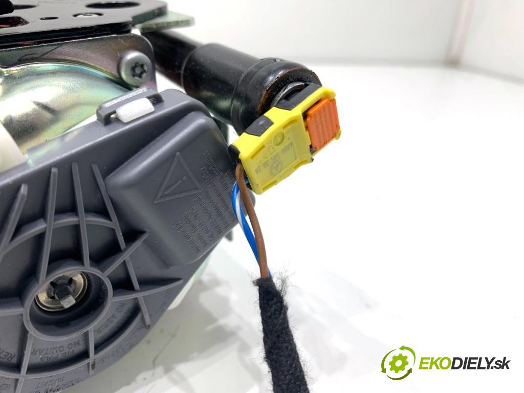 MERCEDES-BENZ CLA coupe coupe 2014 155 kW CLA 250 4-matic (117.346) 1991 Držiak BEZPEČNOSŤ pravy predný 620049500