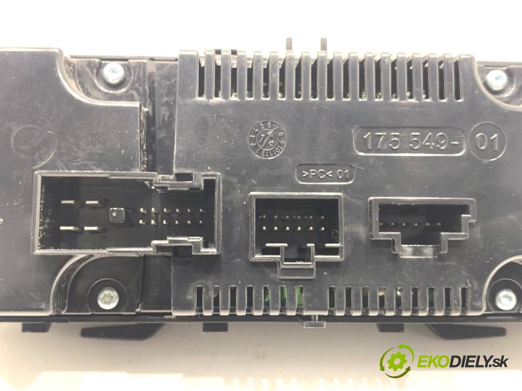 MERCEDES-BENZ CLA coupe coupe 2014 155 kW CLA 250 4-matic (117.346) 1991 Panel ovládania kúrenia A2469002408 (Prepínacie páčky pod volantom)