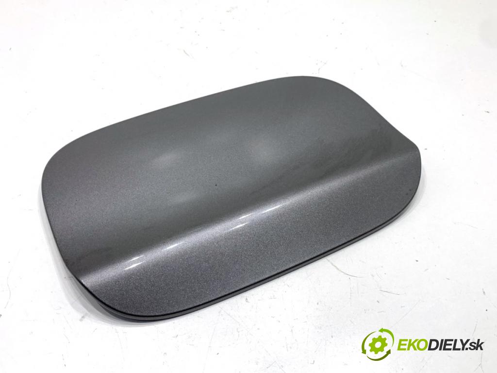 MERCEDES-BENZ CLA coupe coupe 2014 155 kW CLA 250 4-matic (117.346) 1991 dvířka nádrže paliva A1177570006 (Klika dveří ostatní)