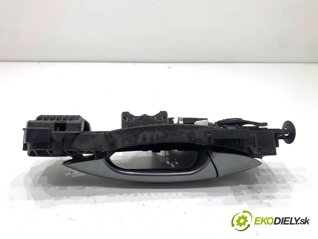 MERCEDES-BENZ CLA coupe coupe 2014 155 kW CLA 250 4-matic (117.346) 1991 klika vnejší levý přední část A2047601534