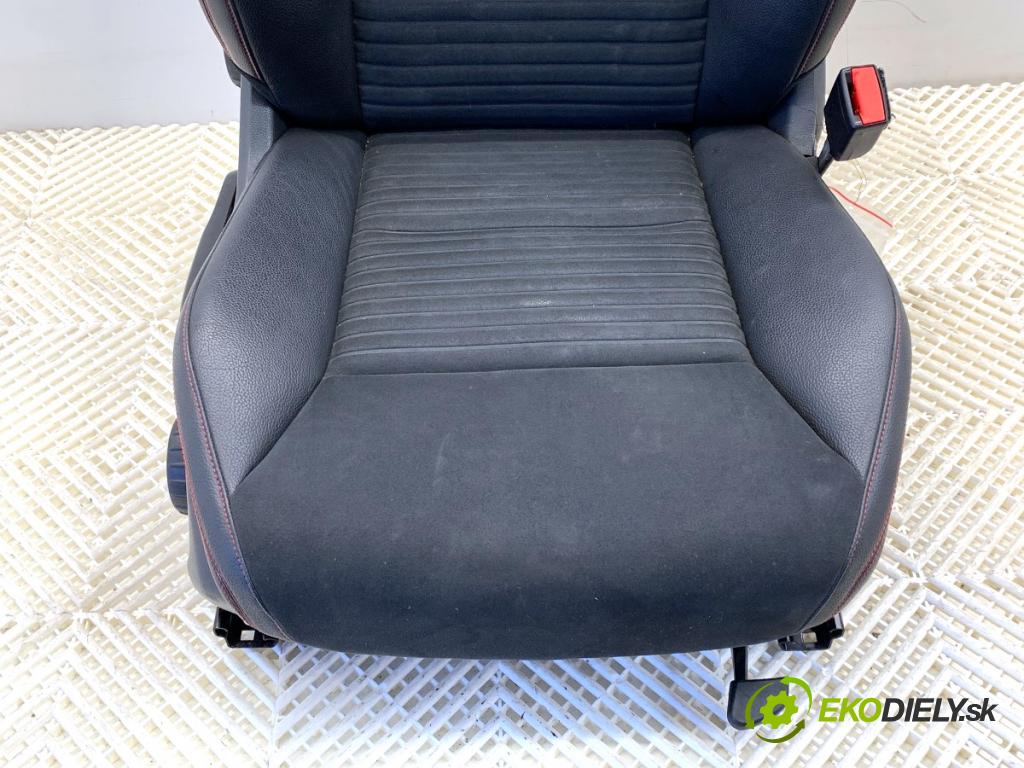 MERCEDES-BENZ CLA coupe coupe 2014 155 kW CLA 250 4-matic (117.346) 1991 Sedadlo pravy predný