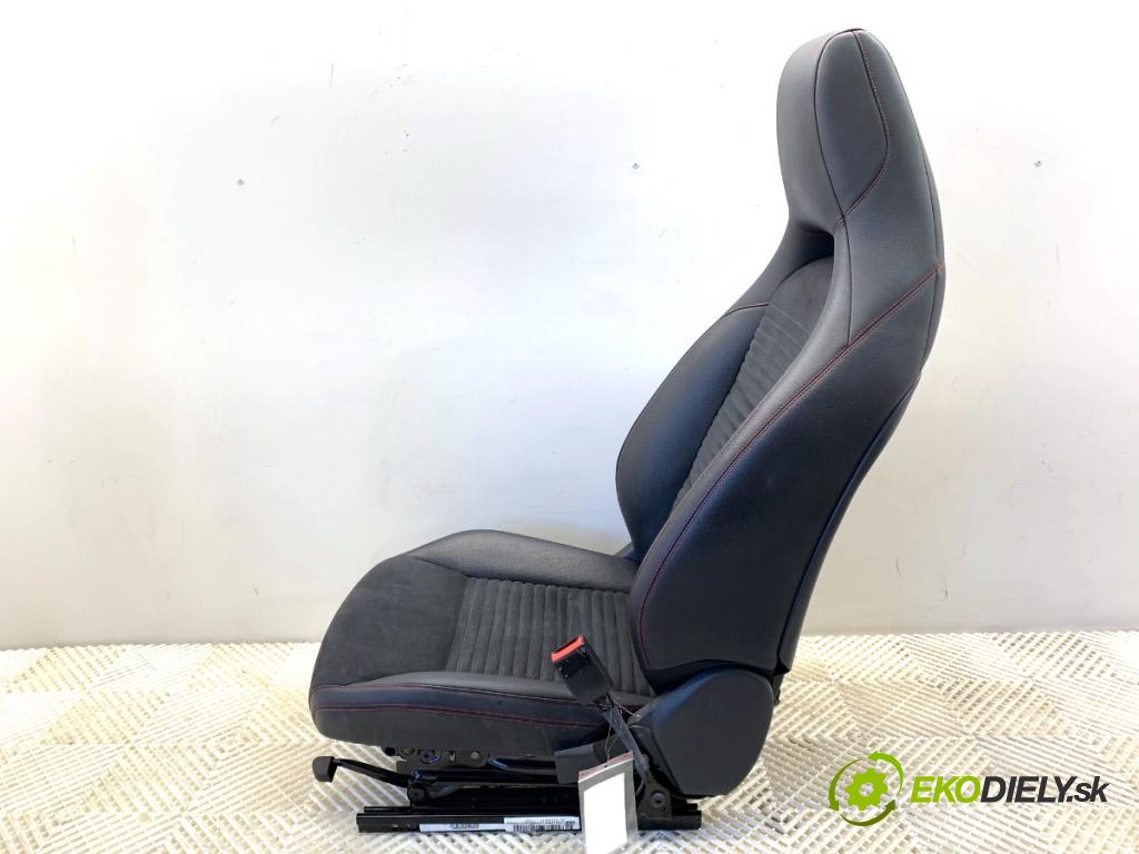 MERCEDES-BENZ CLA coupe coupe 2014 155 kW CLA 250 4-matic (117.346) 1991 Sedadlo pravy predný