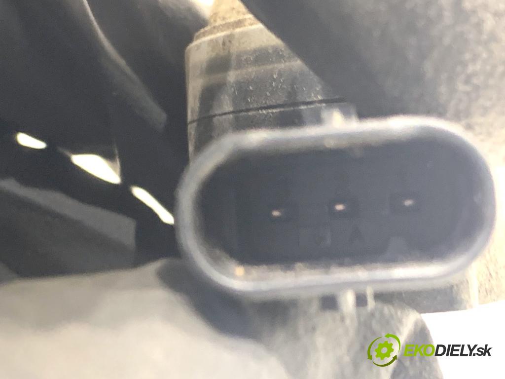 MERCEDES-BENZ CLA coupe coupe 2014 155 kW CLA 250 4-matic (117.346) 1991 snímač PDC A0009059300