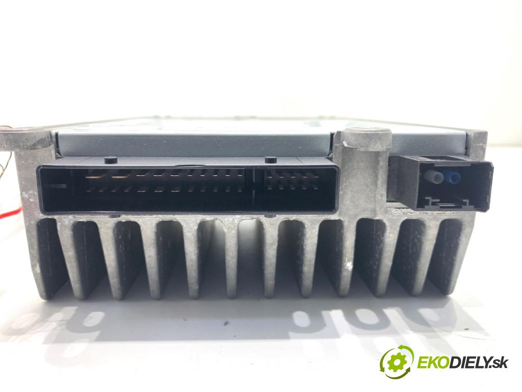 MERCEDES-BENZ CLA coupe coupe 2014 155 kW CLA 250 4-matic (117.346) 1991 zesilovač A2469008213 (Zesilovač)