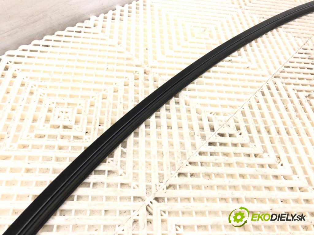 MERCEDES-BENZ CLA coupe coupe 2014 155 kW CLA 250 4-matic (117.346) 1991 Lišta dverí ľavá strana