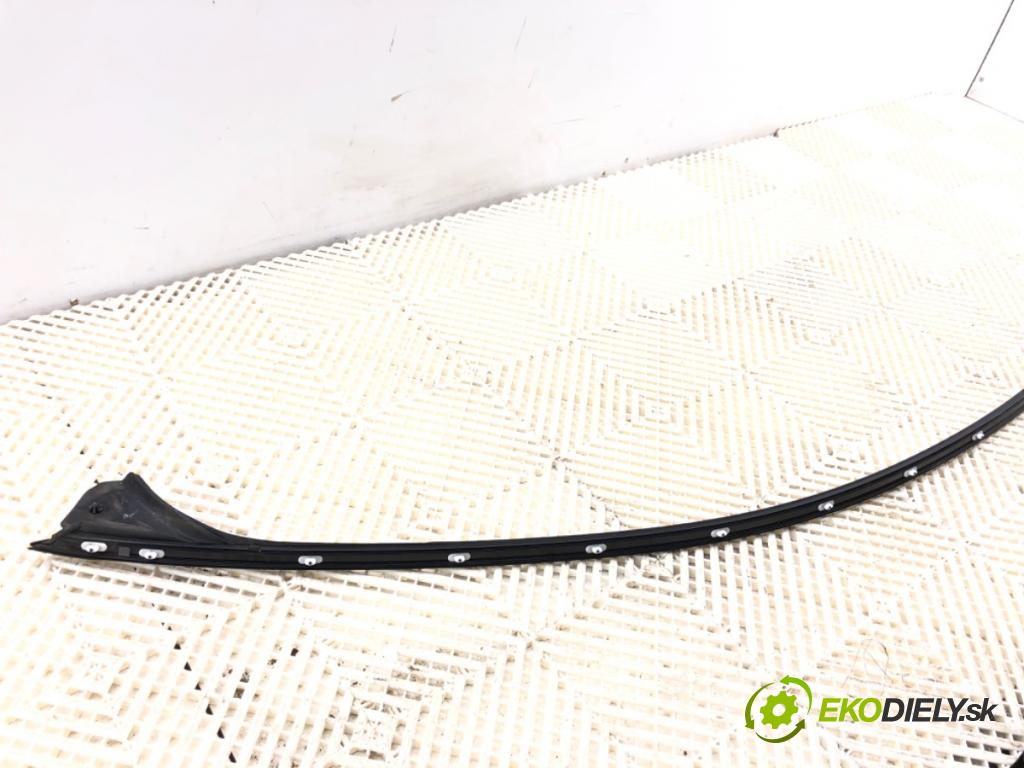 MERCEDES-BENZ CLA coupe coupe 2014 155 kW CLA 250 4-matic (117.346) 1991 Lišta dverí ľavá strana