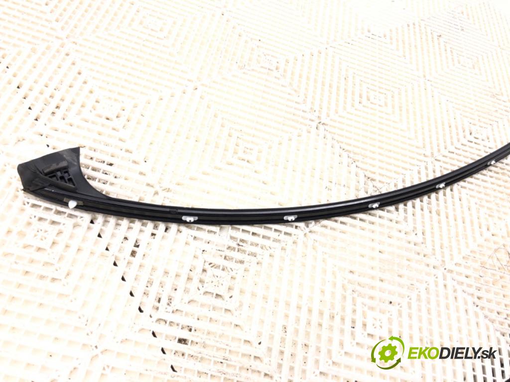 MERCEDES-BENZ CLA coupe coupe 2014 155 kW CLA 250 4-matic (117.346) 1991 Lišta dverí pravá