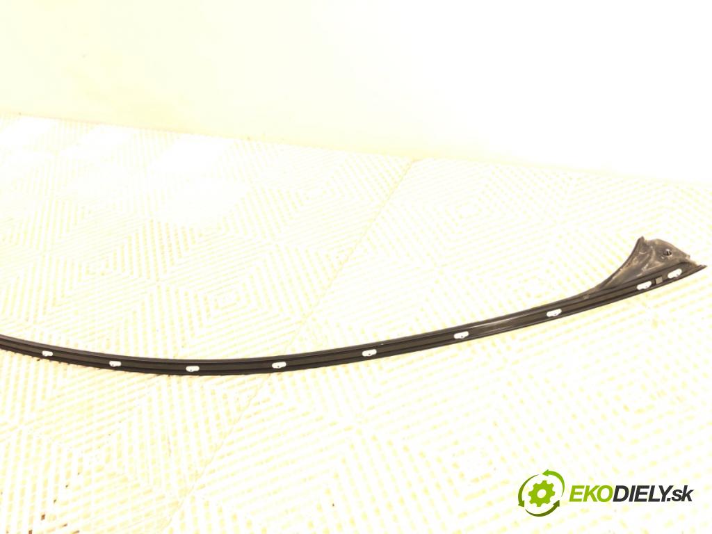 MERCEDES-BENZ CLA coupe coupe 2014 155 kW CLA 250 4-matic (117.346) 1991 Lišta dverí pravá