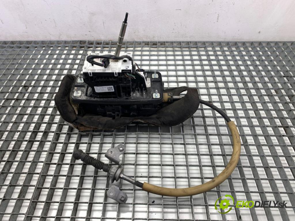 AUDI A7 4G liftback 2015 412 kW RS7 quattro 3993 ZVEDÁK: 4G1713041AJ