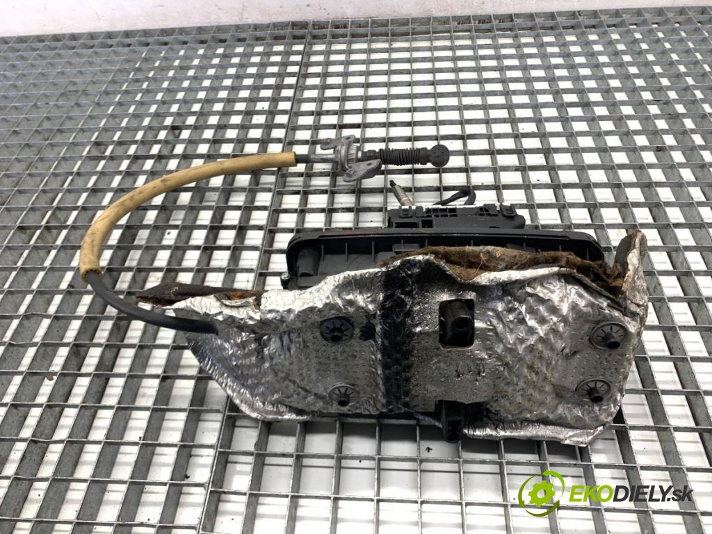 AUDI A7 4G liftback 2015 412 kW RS7 quattro 3993 ZVEDÁK: 4G1713041AJ