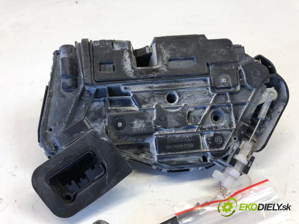 SKODA FABIA III liftback 2019 55 kW 1.0 999 zámok dveře pravý přední část 5TB837016C