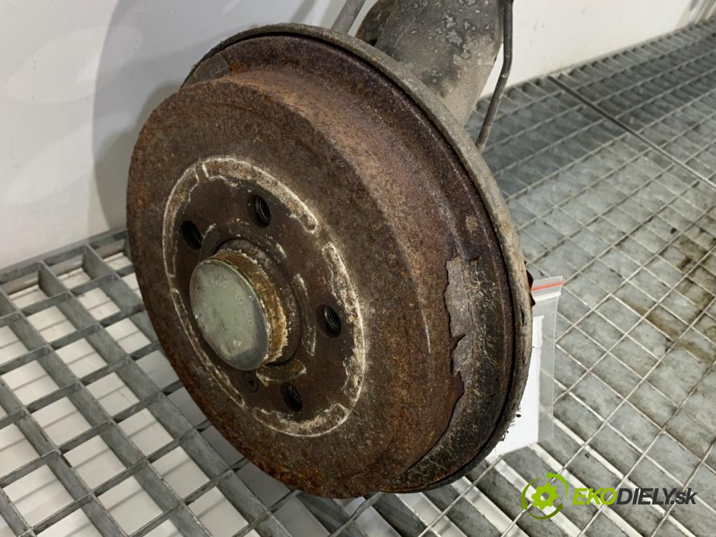 SKODA FABIA III liftback 2019 55 kW 1.0 999 výztuha zadní část