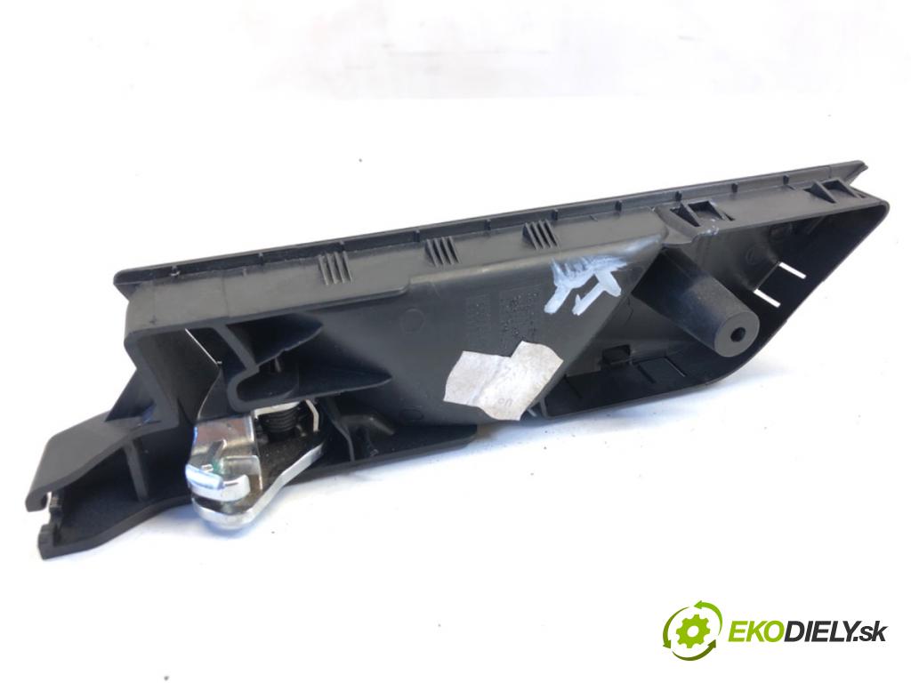 SKODA FABIA III liftback 2019 55 kW 1.0 999 klika vnitřní pravý zadní část