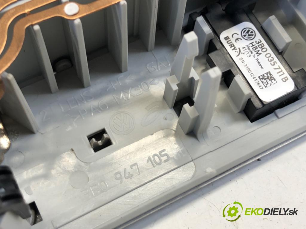 SKODA FABIA III liftback 2019 55 kW 1.0 999 světlo stropní 3B0947105