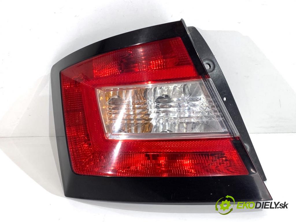 SKODA FABIA III liftback 2019 55 kW 1.0 999 světlo levý zadní část 6V6945095