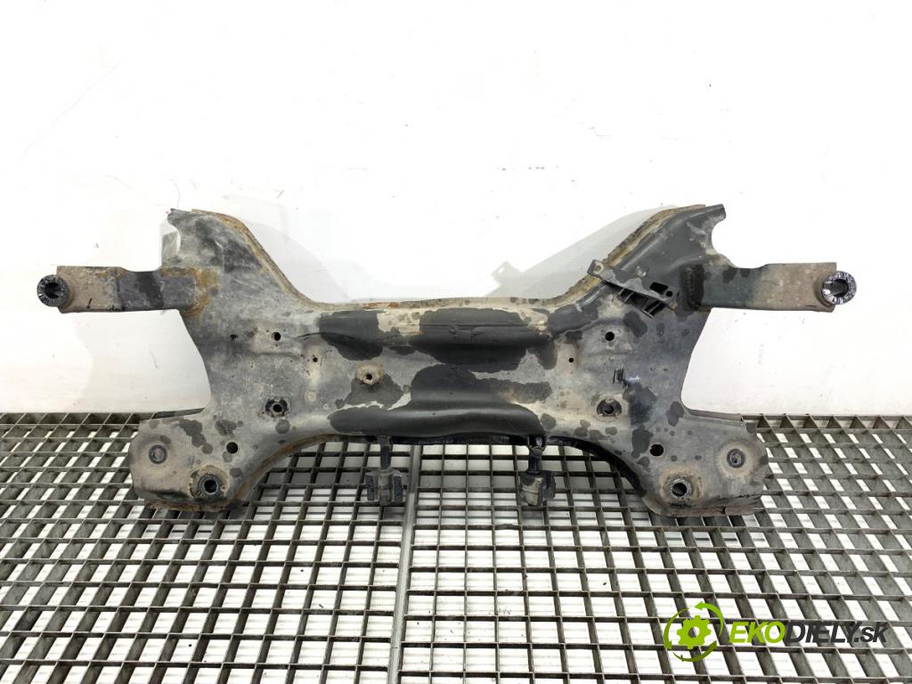 SKODA FABIA III liftback 2019 55 kW 1.0 999 výztuha pod motor  (Přední výztuha)