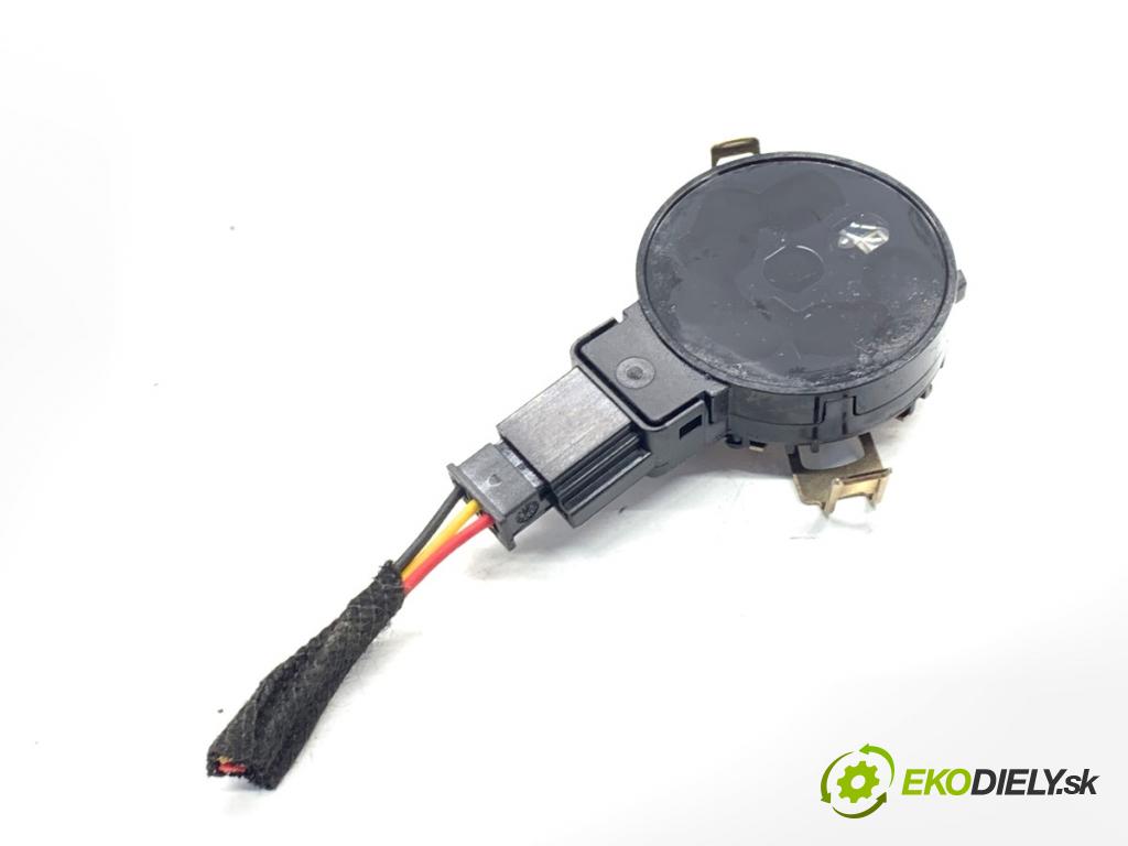 RENAULT ARKANA I SUV 2021 69 kW 1.5 E-TECH 145 1598 Snímač dažďa 285353610R (Snímač dažďa)