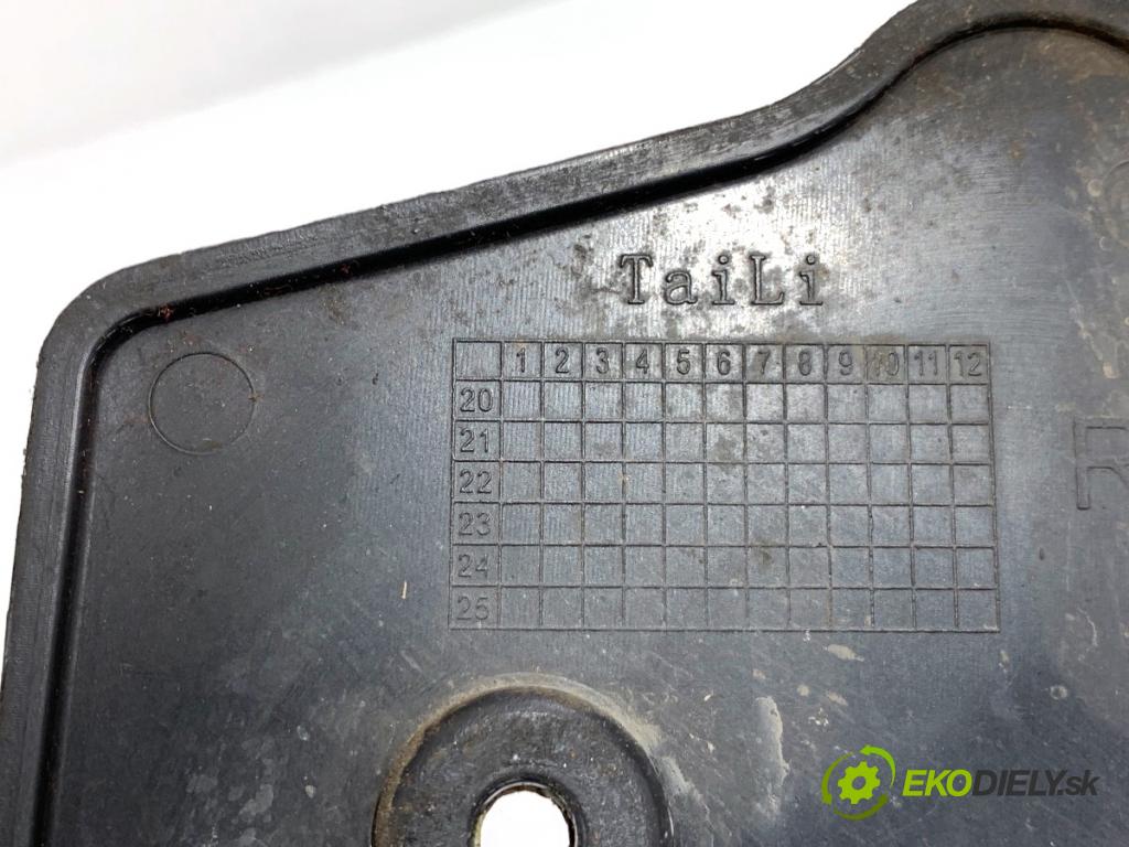 Junak 906  2023 2 kW 906 49 clona clonítkem BOČNÍ: