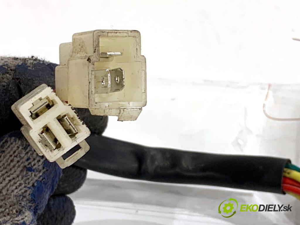 Junak 906  2023 2 kW 906 49 Regulátor NAPĚTÍ: