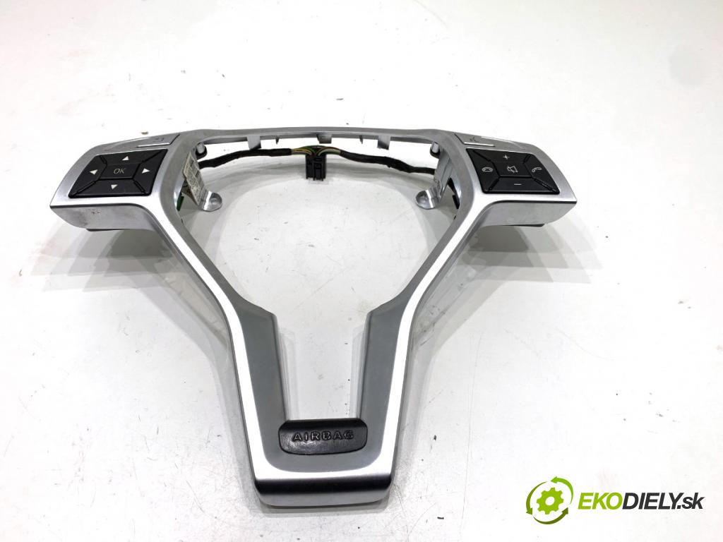 MERCEDES-BENZ CLA coupe coupe 2014 155 kW CLA 250 4-matic (117.346) 1991 SPÍNAČE: volantu A1725400262 A1725400362