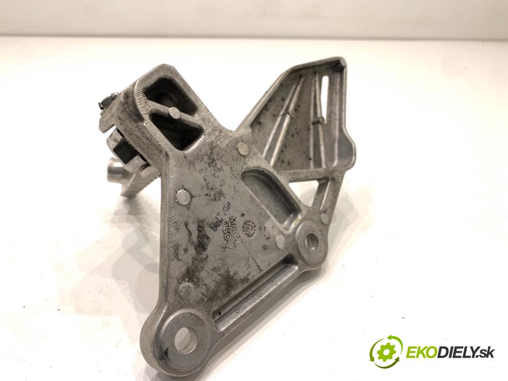 HONDA CB650RA  2024 34 kW 650 CM3 34kW 46KM (2014 - 650 komplet stupačka přední část levý