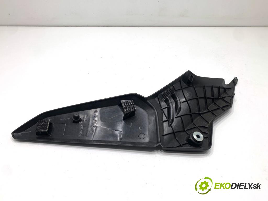 HONDA CB650RA  2024 34 kW 650 CM3 34kW 46KM (2014 - 650 clona pravá 83511-MKY-D500