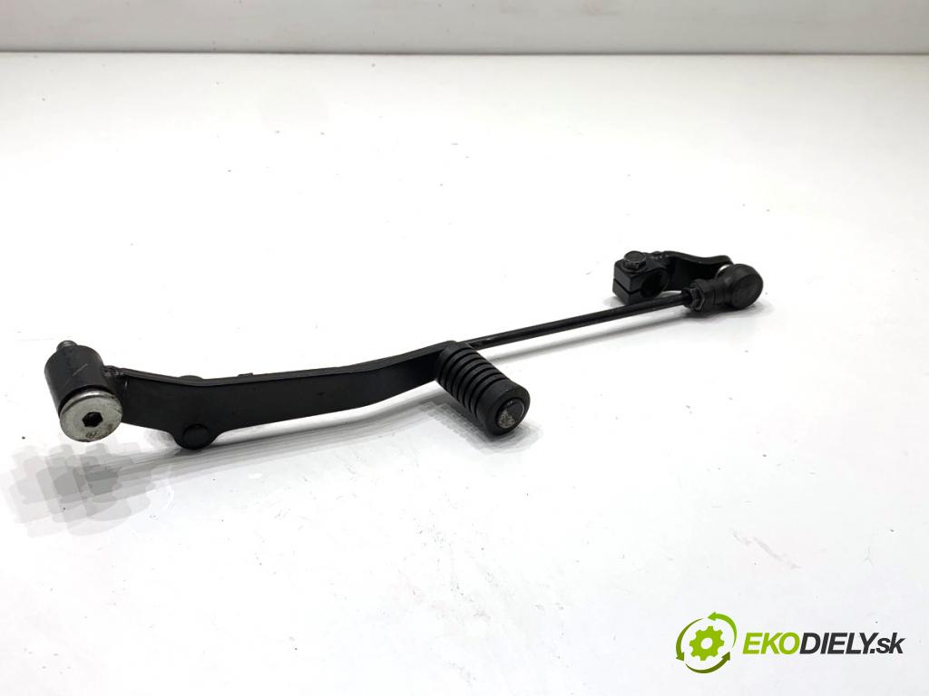 HONDA CB650RA  2024 34 kW 650 CM3 34kW 46KM (2014 - 650 Kulisa  (Rýchlostná páka (kulisa))