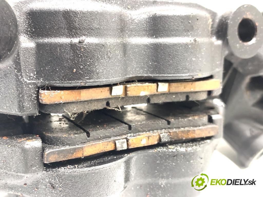 HONDA CB650RA 2024 34 kW 650 CM3 34kW 46KM (2014 - 650 Brzdič strmeň predný